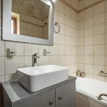 Murtini Stone With Private Pool, By Zantewize Villa