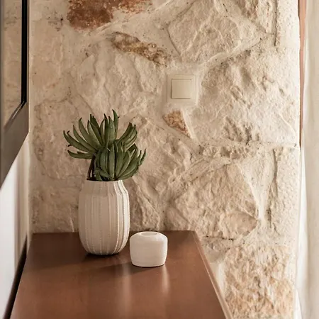 Murtini Stone With Private Pool, By Zantewize *